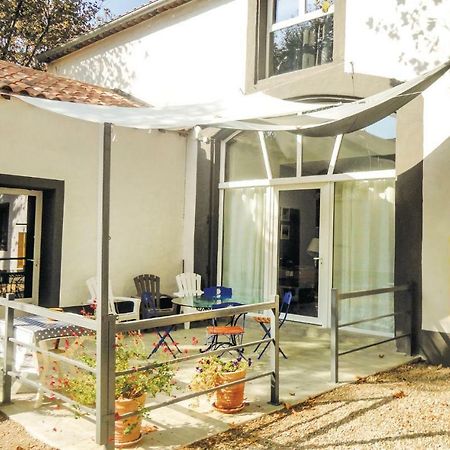 2 Bedroom Amazing Home In นาร์บอนน์ ภายนอก รูปภาพ