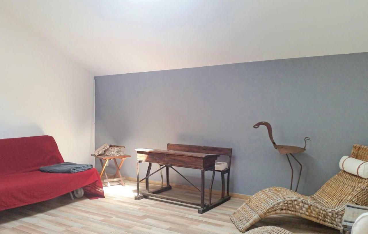 2 Bedroom Amazing Home In นาร์บอนน์ ภายนอก รูปภาพ