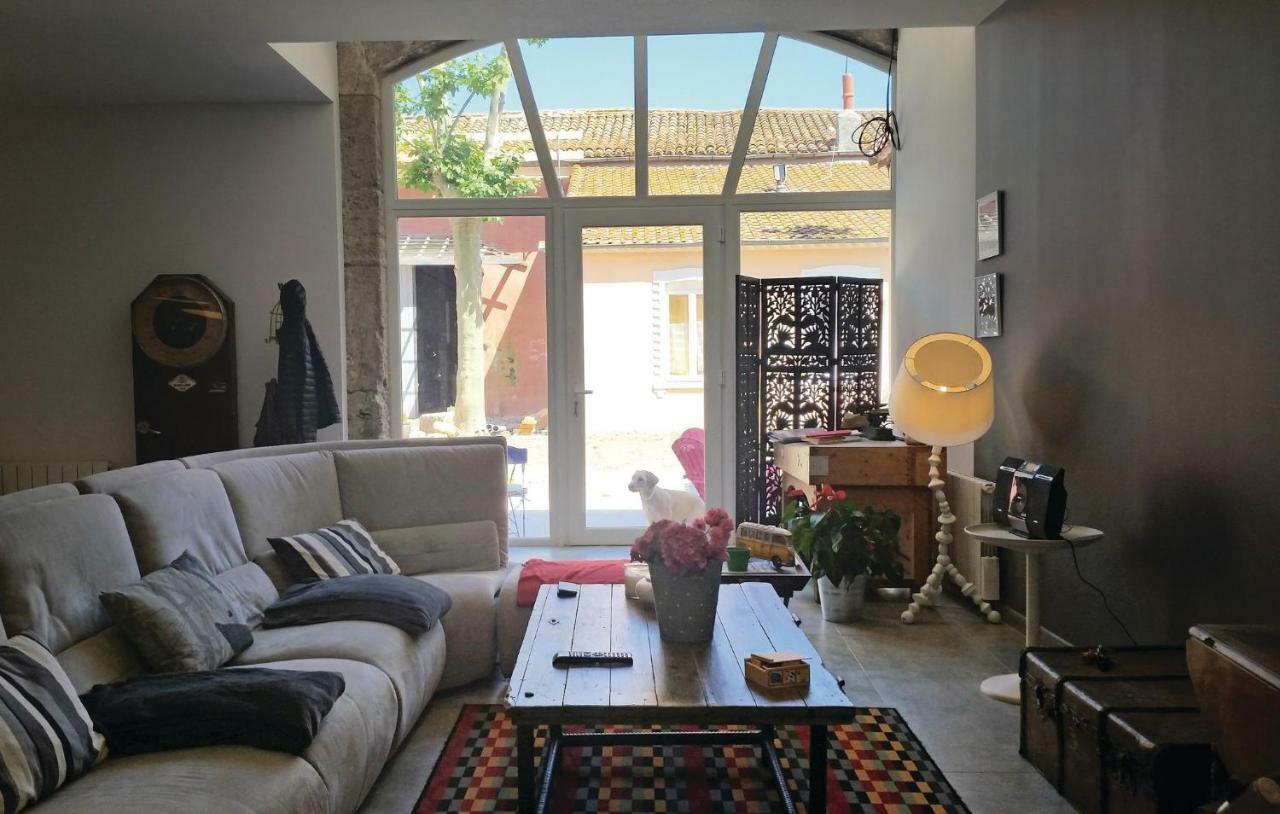 2 Bedroom Amazing Home In นาร์บอนน์ ภายนอก รูปภาพ
