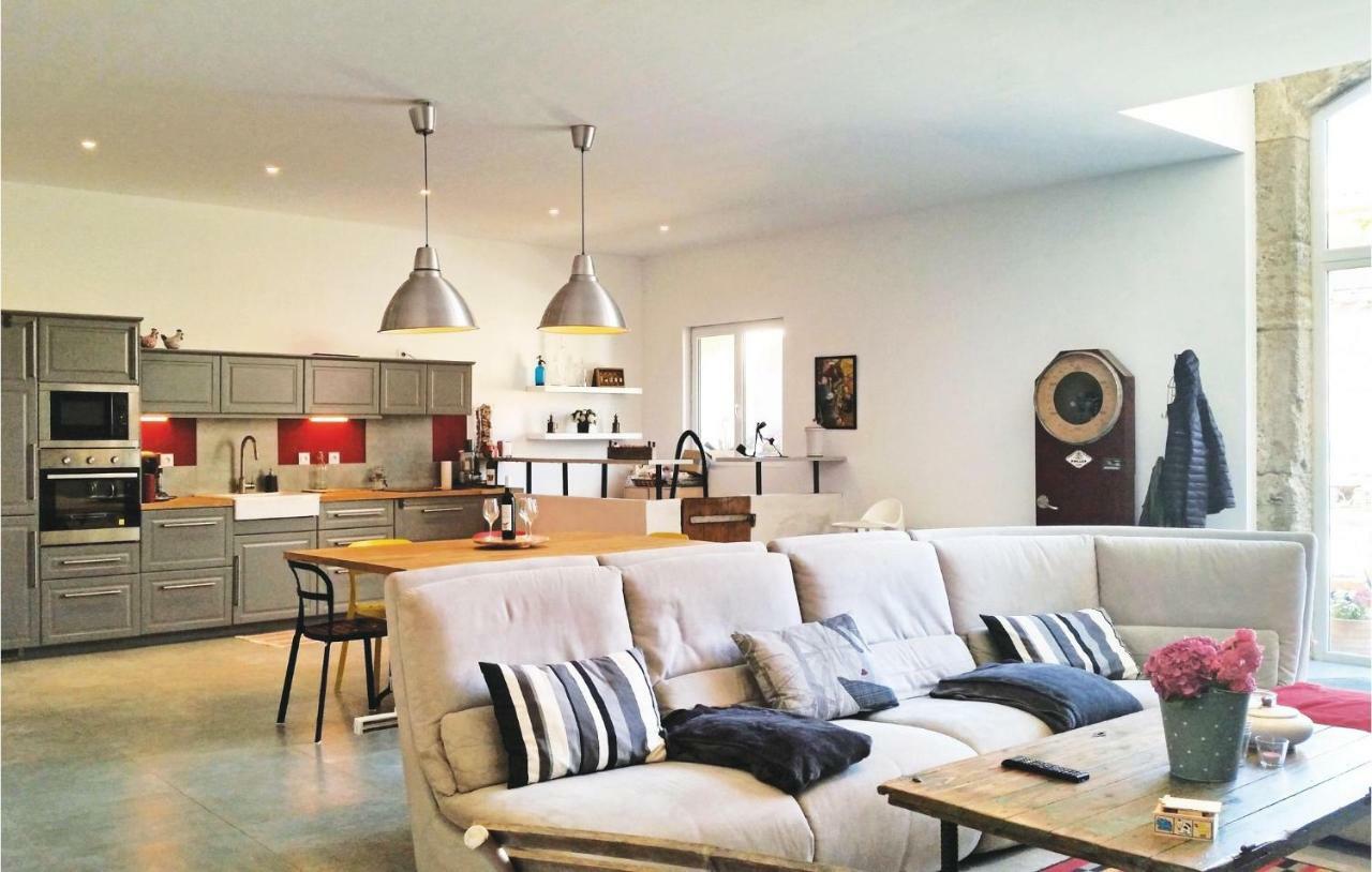 2 Bedroom Amazing Home In นาร์บอนน์ ภายนอก รูปภาพ